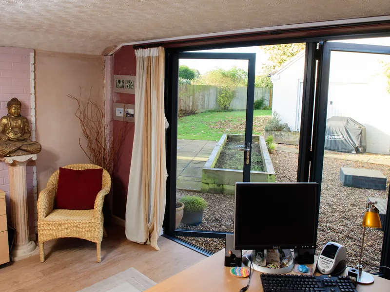 Bifold Friern Barnet